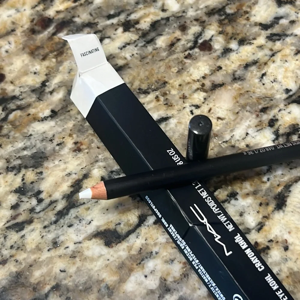 ♣️🌙Mac Fascinating Eye Kohl Crayon
